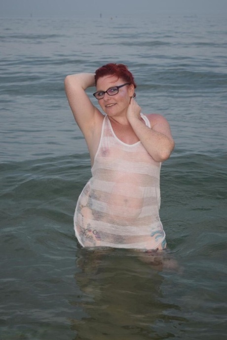 mature beach beautiful porn pictures
