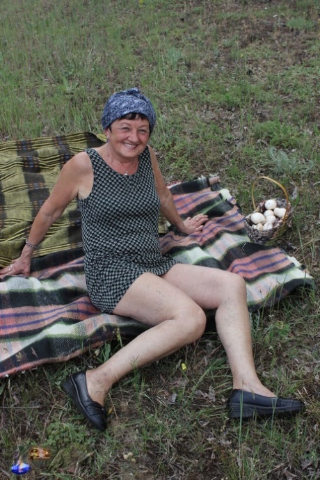 old granny beautiful porn pics
