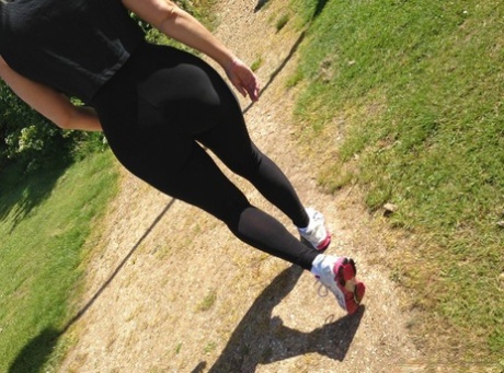 mature yoga pants exclusive images