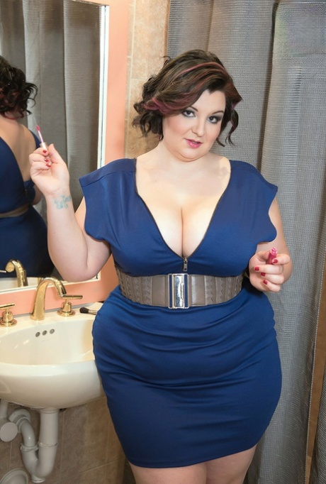 bbw shower hot nude img