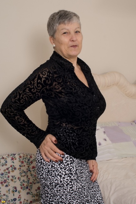 granny slut perfect photos