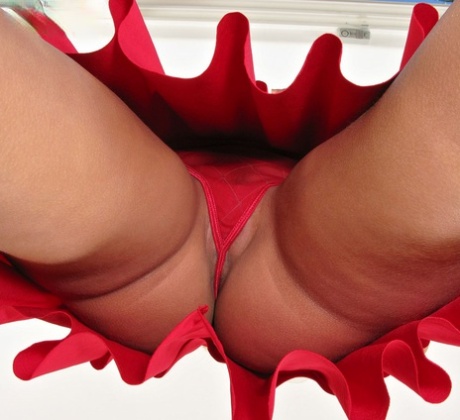 giovane latina con grandi tette migliore xxx immagine