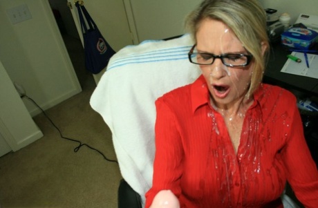bukkake de milf adulte de haute qualité images