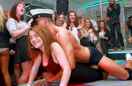 soirée CFNM hd xxx photos