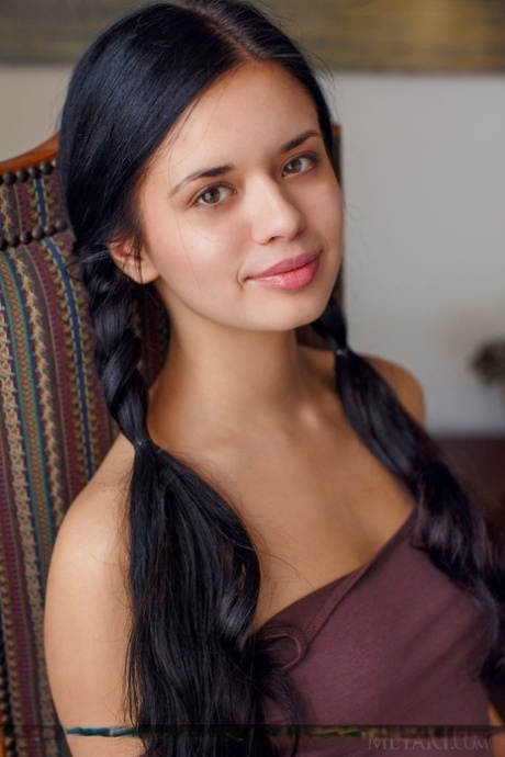 tynd latina hd perfekt img