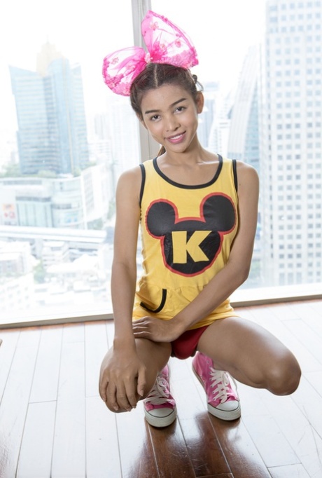 tiny ladyboy nude pic