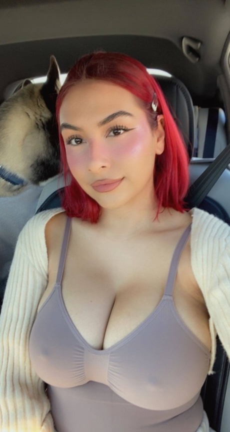 selfie gros seins érotique img