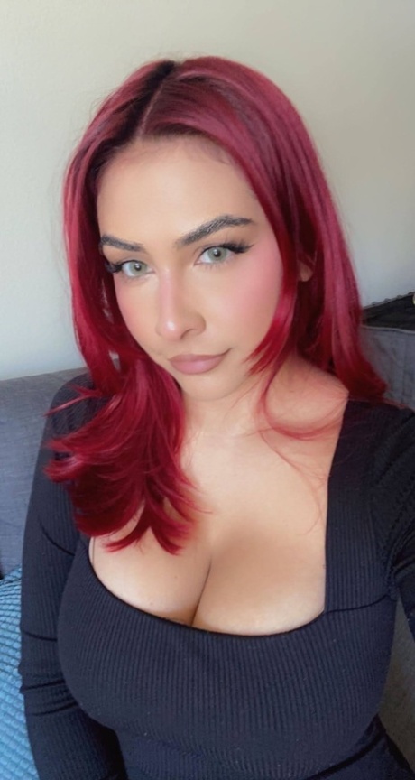 selfie de seins nus chauds archive