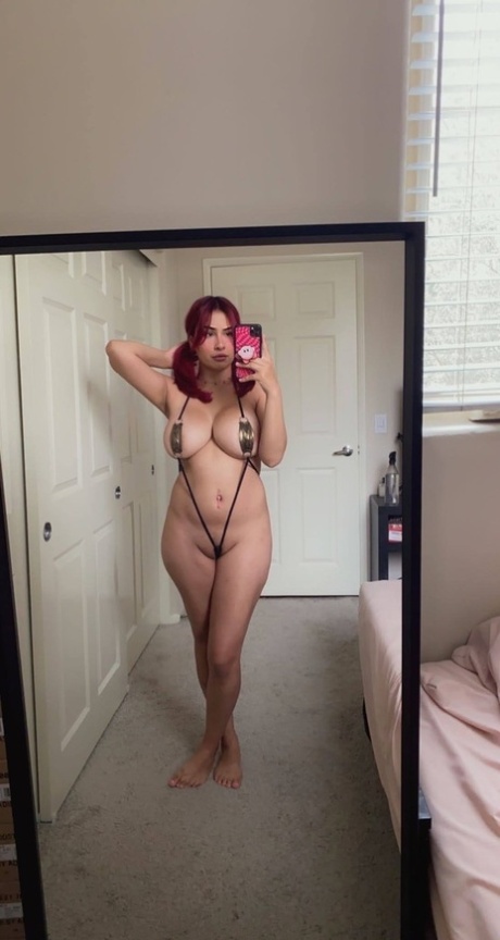selfie de tetas grandes sexo erótico imagen