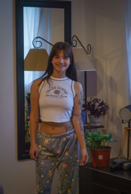 amatérské sólo pěkná pornografie obr