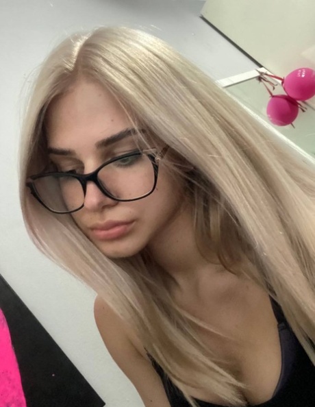 occhiali sottili sessoxxx fotografie