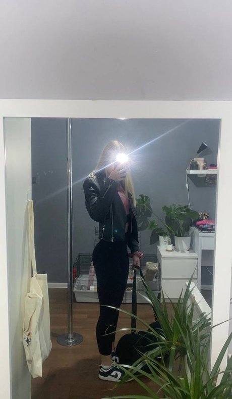Amateur-Teen-Selfie nacktheit akt galerie