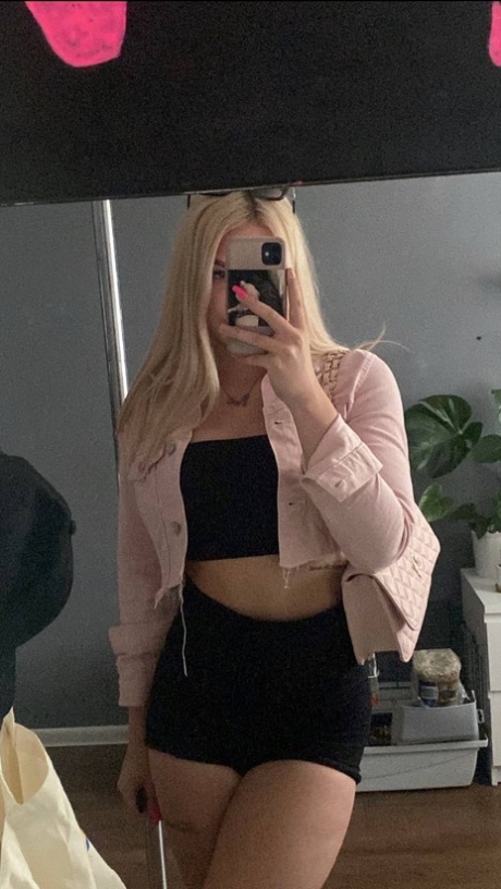 amatorskie selfie nastolatka xxx wysoka jakość zdjęcie