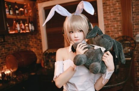 Cosplay-Dessous erwachsene nackt galerie