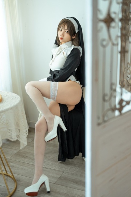 nun free porn pic