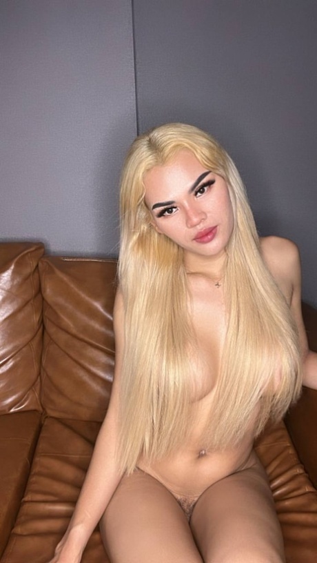 ladyboy bollente porno caldo galleria