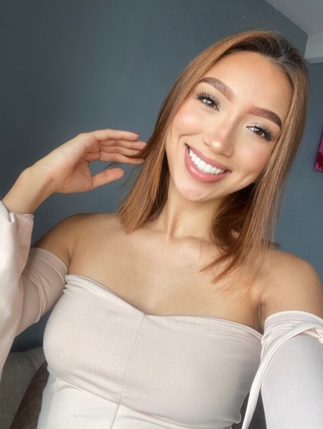 hubená latina teenagerka sexy krásná obrázek