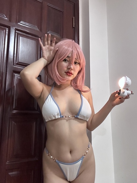 short hair asian hot naked picture