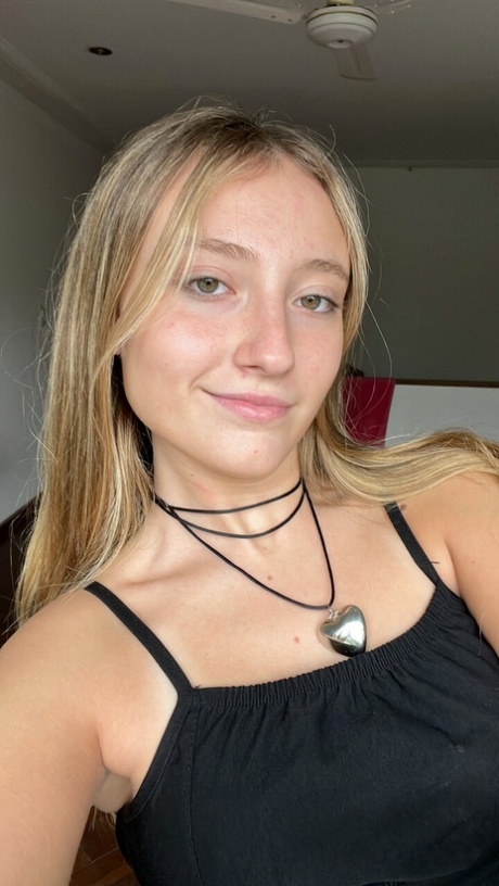 skinny blonde teen nude galleries