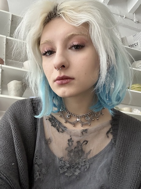skinny blonde pretty picture