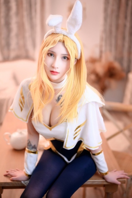 cosplay aux gros seins érotique photo