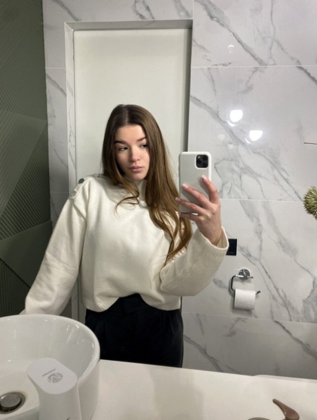 teen selfie sexy naked img