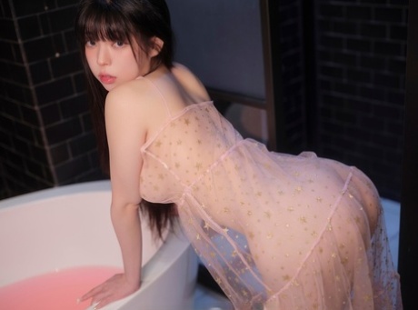 adolescente de pelo rizado desnudos bonitos imagen