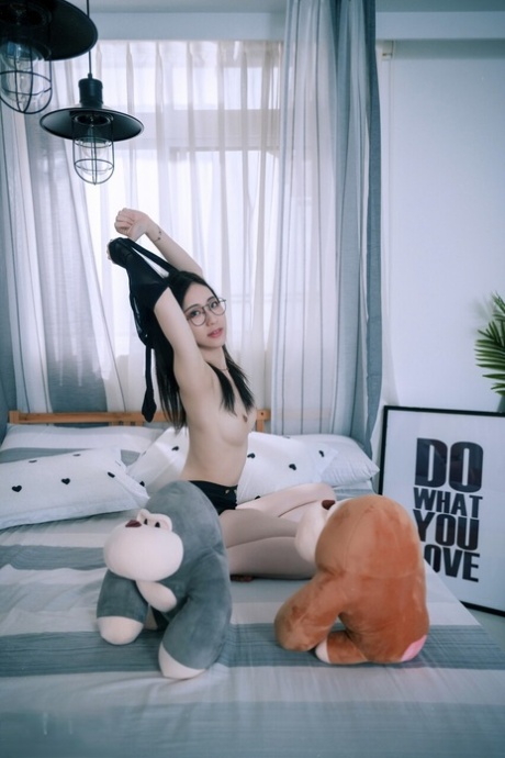 セクシーなアジア人 セクシーヌード 写真