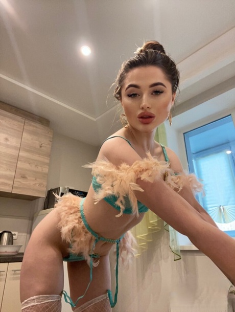 lingerie morena sexy grátis imagem