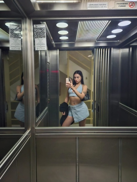 mirror selfie free xxx galleries