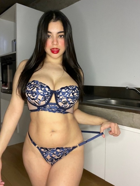 amateur lingerie nudes pic