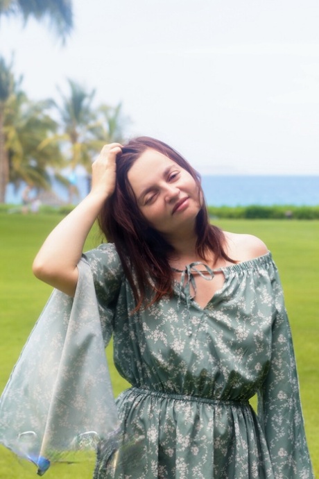 jupe publique nue en haute qualité img