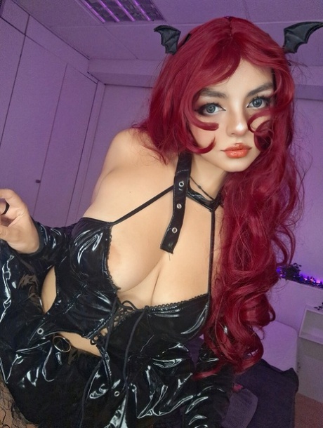 teen cosplay beautiful photos