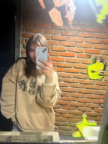 nastoletnie selfie góra hd galerie