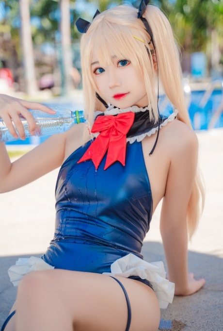 痩せたブロンド 裸 写真
