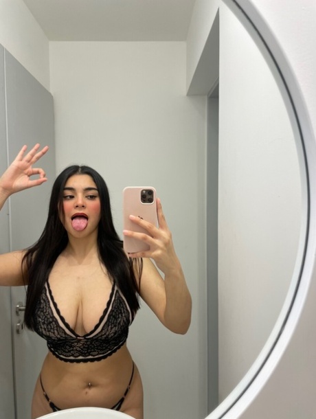 big tits selfie porn archive