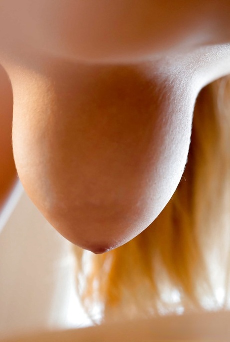teen natural tits hot nude picture