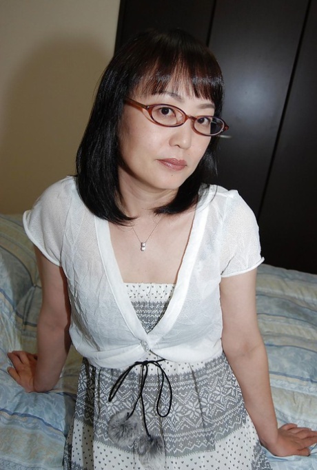 asian glasses art naked pics