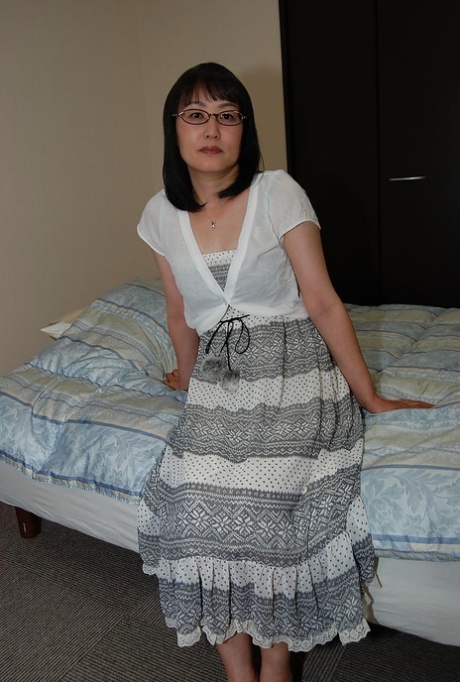 asiatique mature chaud érotique images