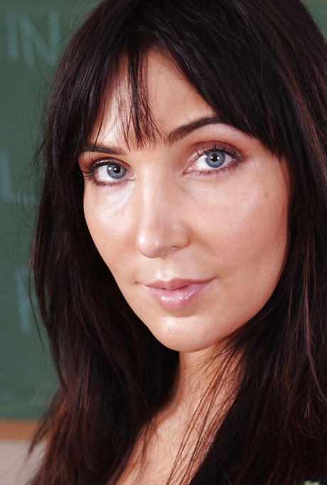 faccia da milf arte bella archivio