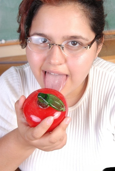 bbw glasses free pic