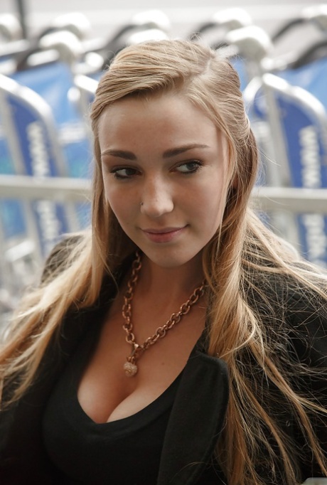 Kendra Sunderland pornstar hot photos