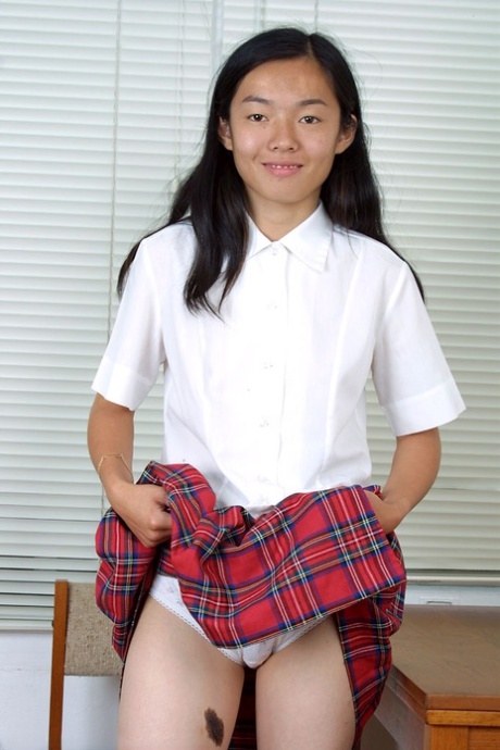 アジアのパンティー 美しい裸 画像