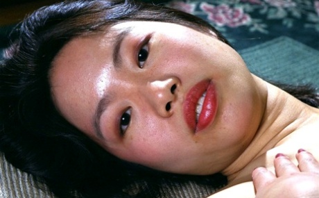 visage asiatique nus chauds archive