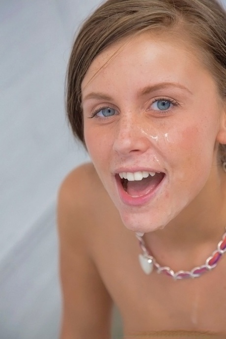 sonrisa de semen erótico caliente imagen