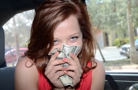 Aurora Monroe pretty actress photo