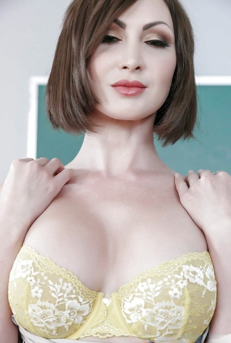 Yasmin Scott star hd pictures