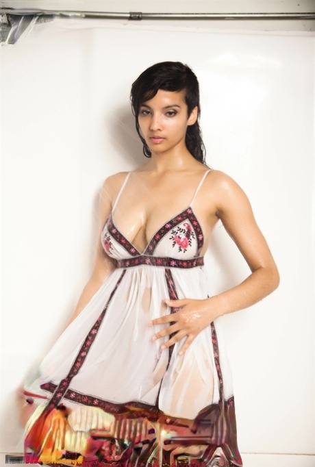 adolescent indien nus img