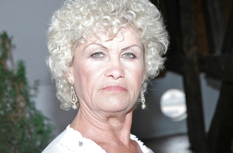 granny face nudes galleries