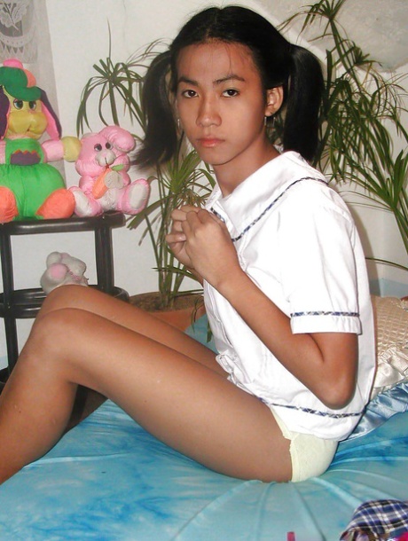 tiny ladyboy nudes galleries